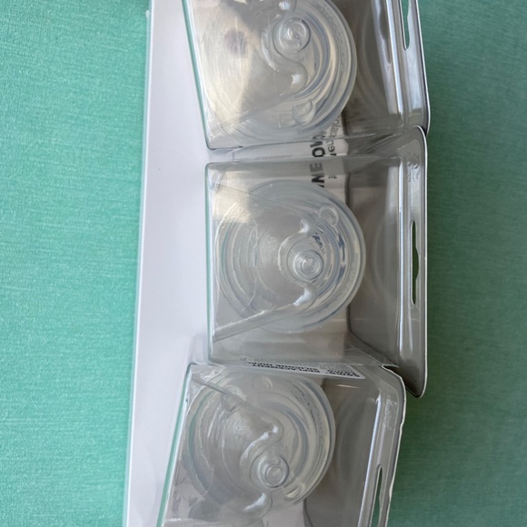 COMO TOMO replacement nipple pack - New Sealed! - Picture 2 of 2